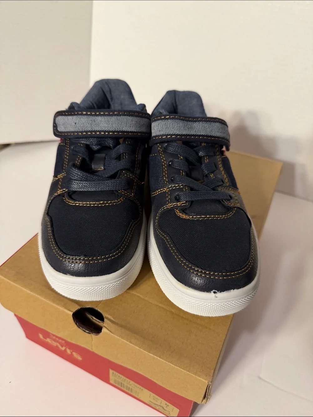 Levi's Kids Dark Blue Velcro Low-Top Sneakers